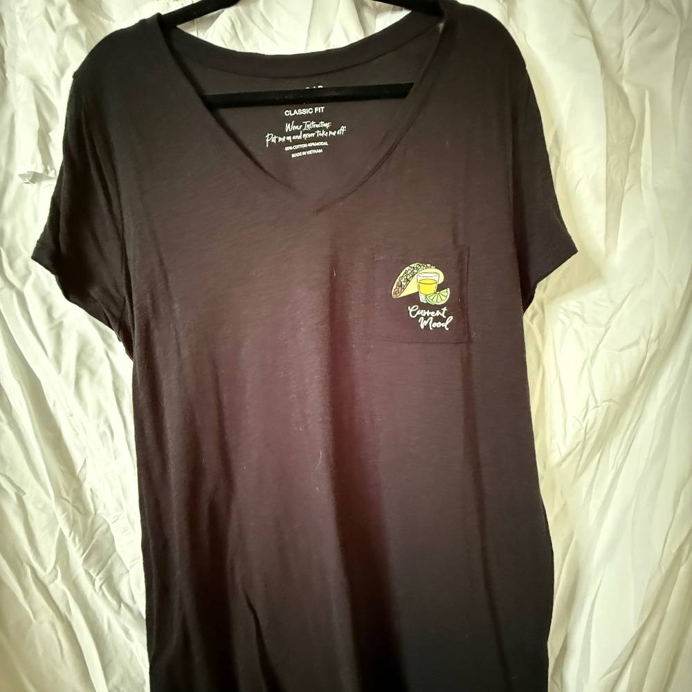 Black Torrid V Neck T Shirt w/ pocket Size 1